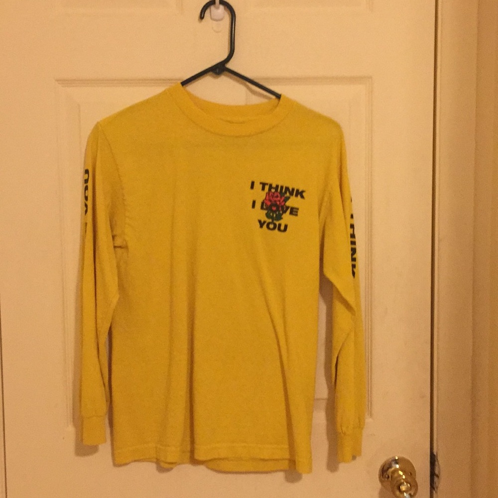 yourstruly clothing (phoras merch)
